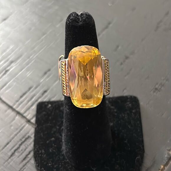 Yellow Gold & Silver Tone Chunky Cocktail Ring Size 5 - Picture 2 of 15